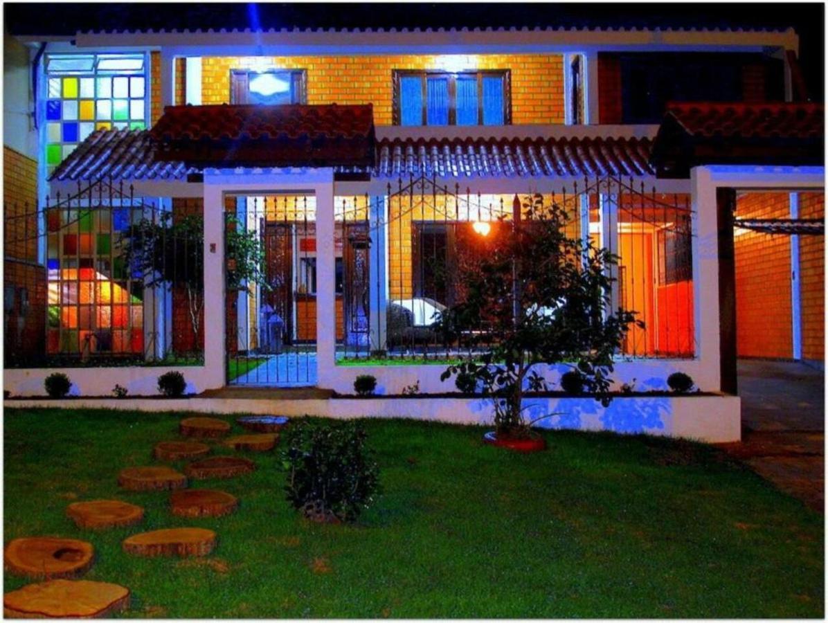 Guest House La Mansión Foz do Iguaçu Exterior foto